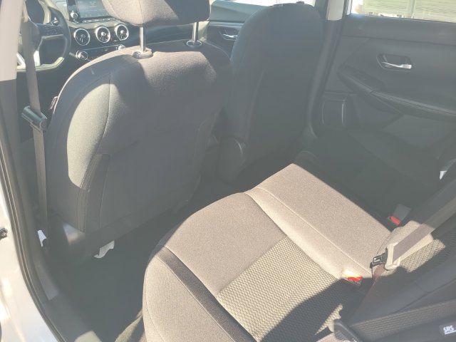 Used 2021 White Nissan S image 14