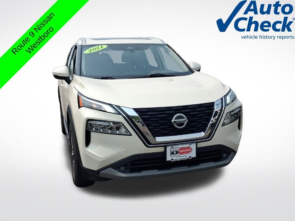 Used 2021 White Nissan SL image 2