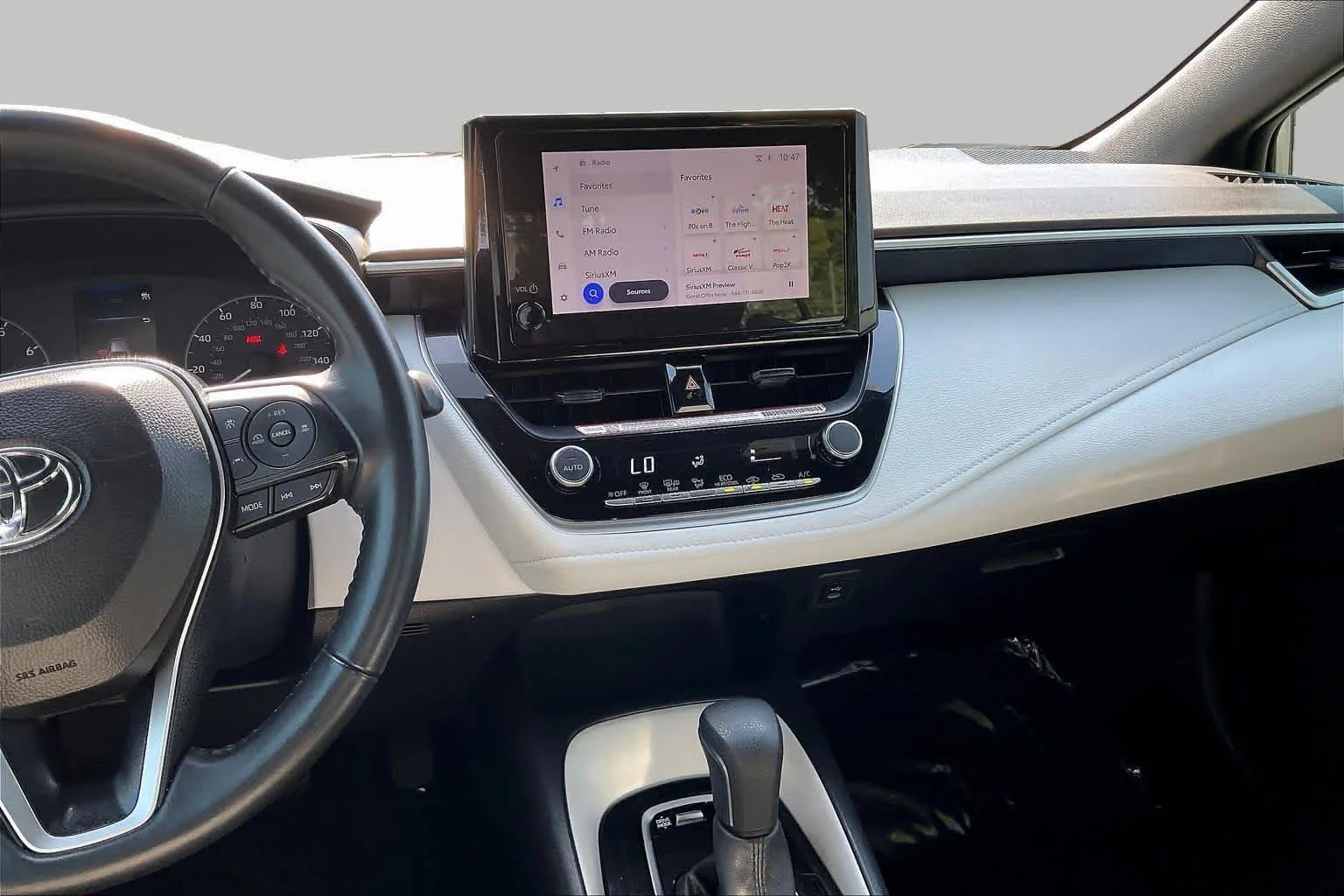 Used 2025 Classic Silver Metallic Toyota SE image 7