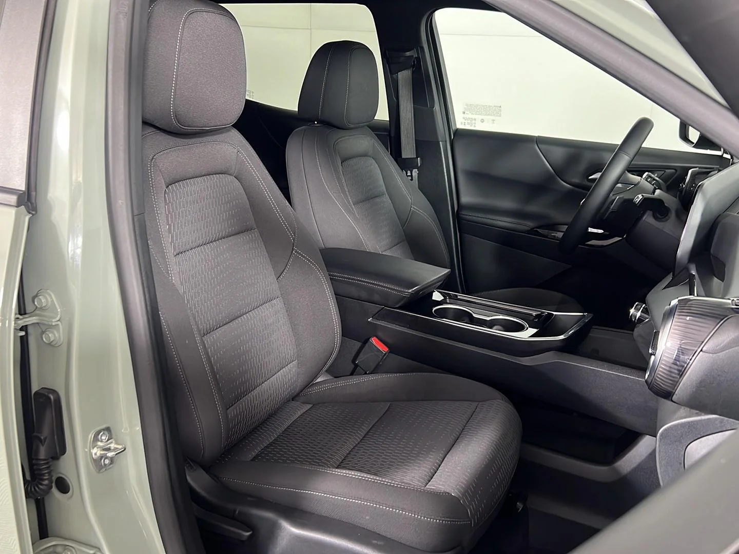 Used 2025 Cacti Green Chevrolet LT image 3