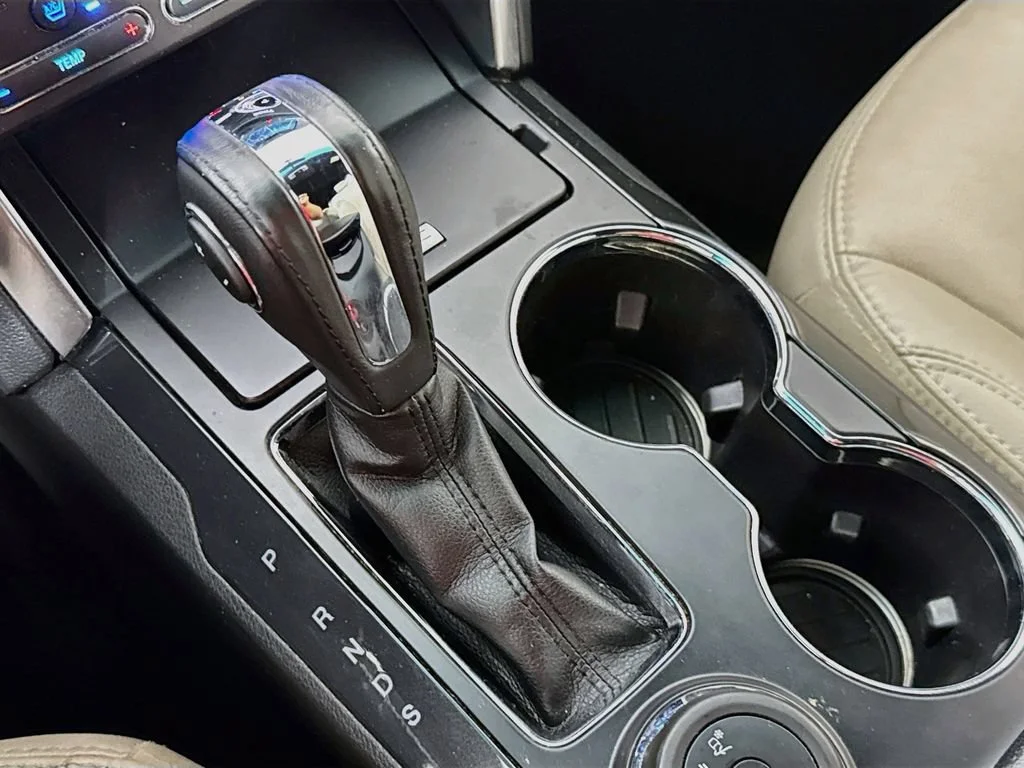 Used 2019 Red Ford Limited image 20