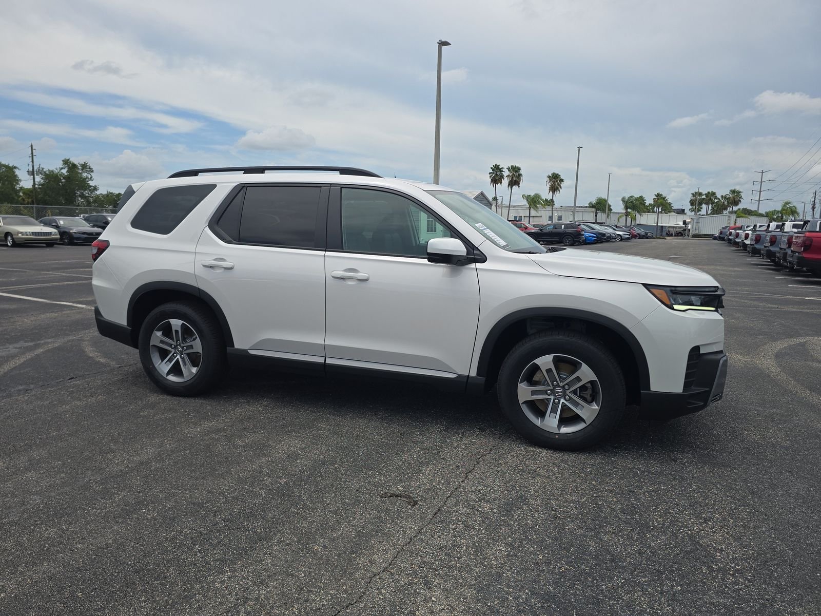 New 2026 Platinum White Pearl Honda EX-L image 2