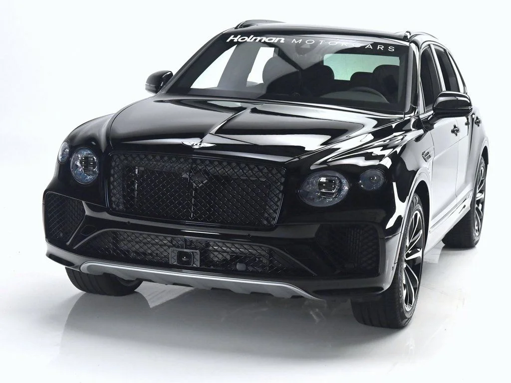Used 2025 Beluga Bentley V8 image 1