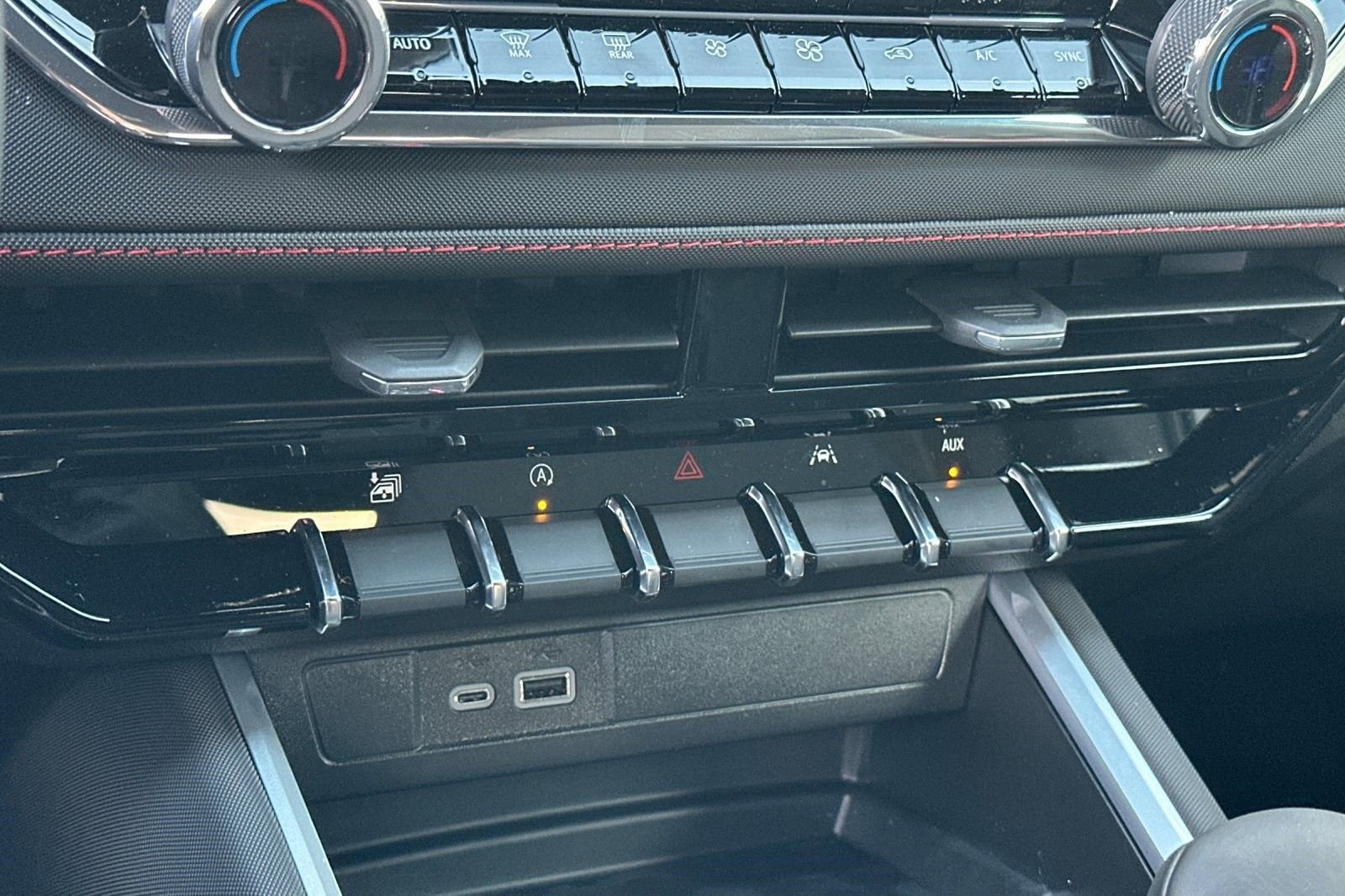 2025 Chevrolet Colorado Z71 - Photo 22