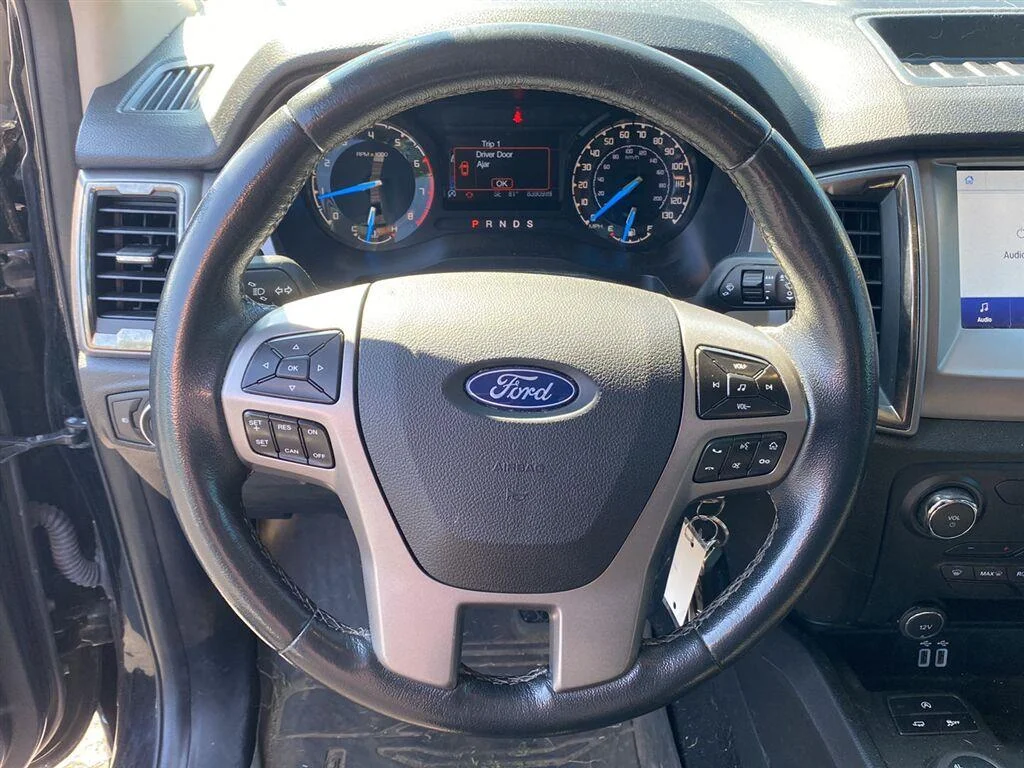 Used 2020 Shadow Black Ford XLT image 16