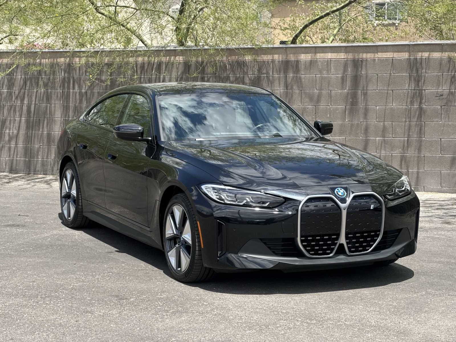 Used 2023 Black Sapphire Metallic BMW eDrive35 image 2