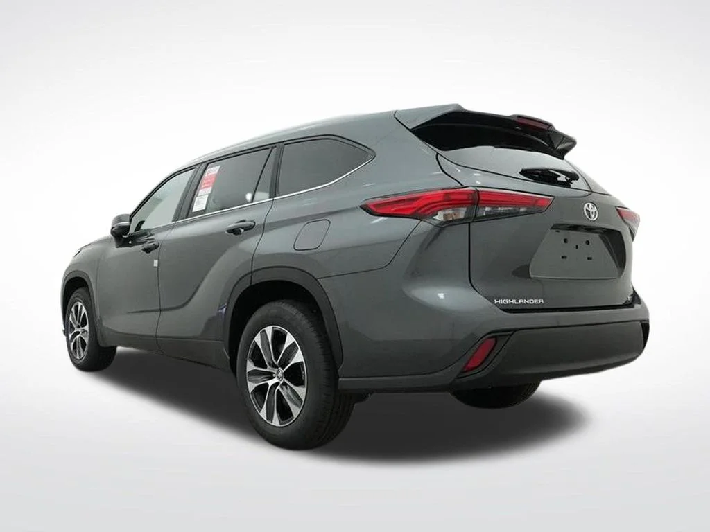 Used 2023 Gray Toyota XLE image 25