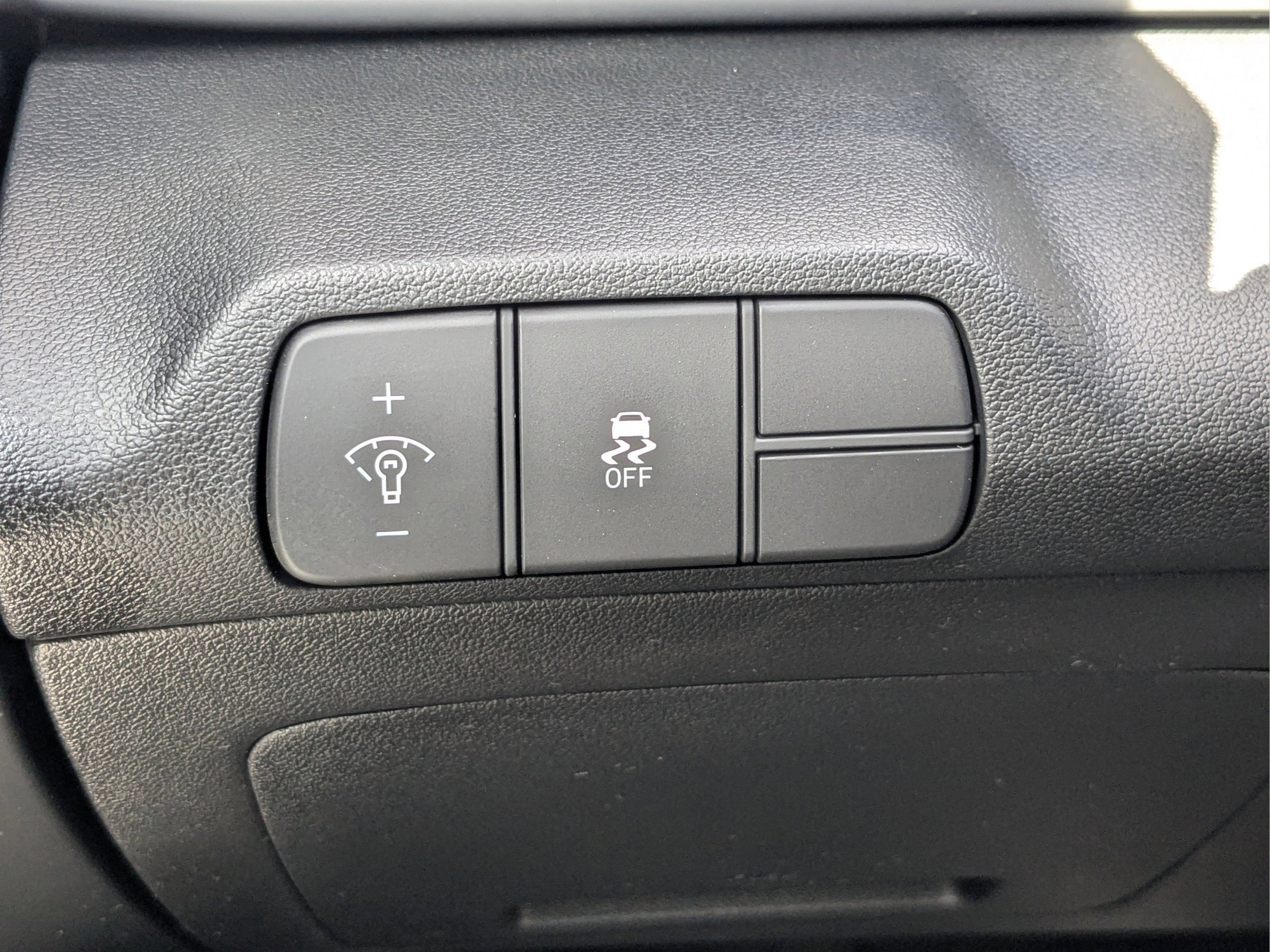 New 2026 Serenity White Hyundai Limited image 23