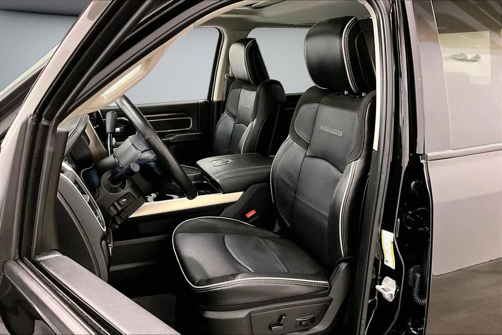 Used 2024 Black Ram Laramie image 22