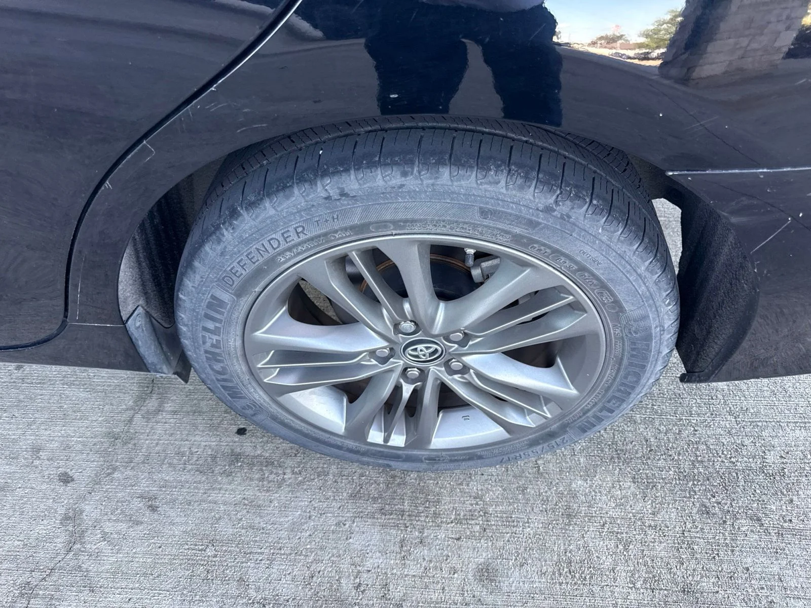 Used 2017 Black Toyota SE image 4