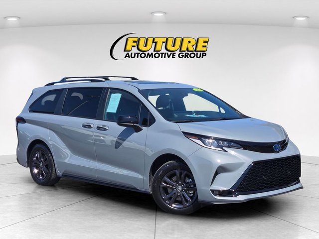 2025 Toyota Sienna XSE