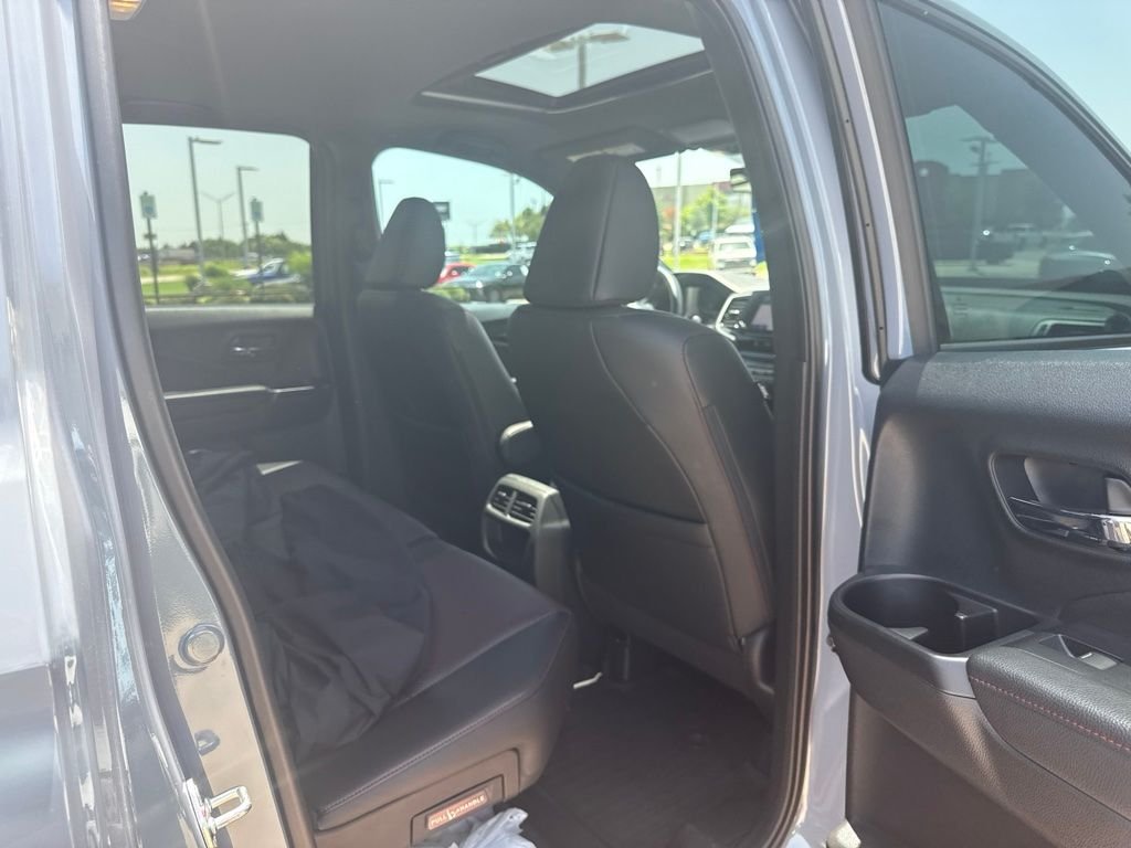 Used 2022 Gray Honda Black Edition image 16