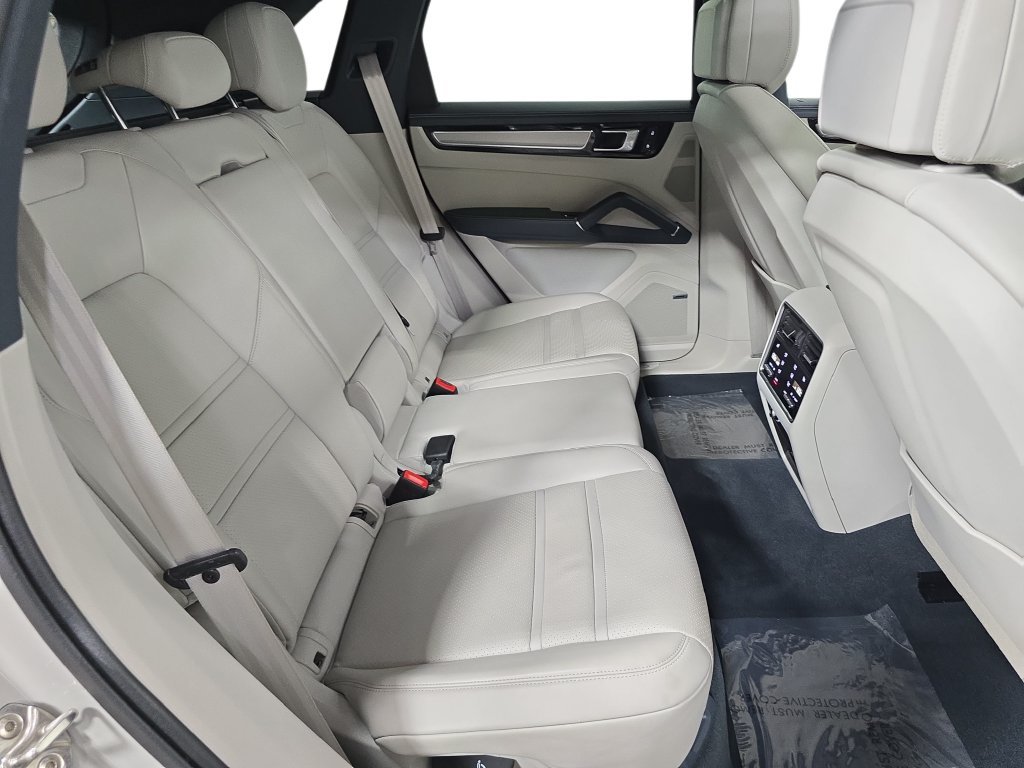 Used 2022  Porsche Platinum Edition image 26