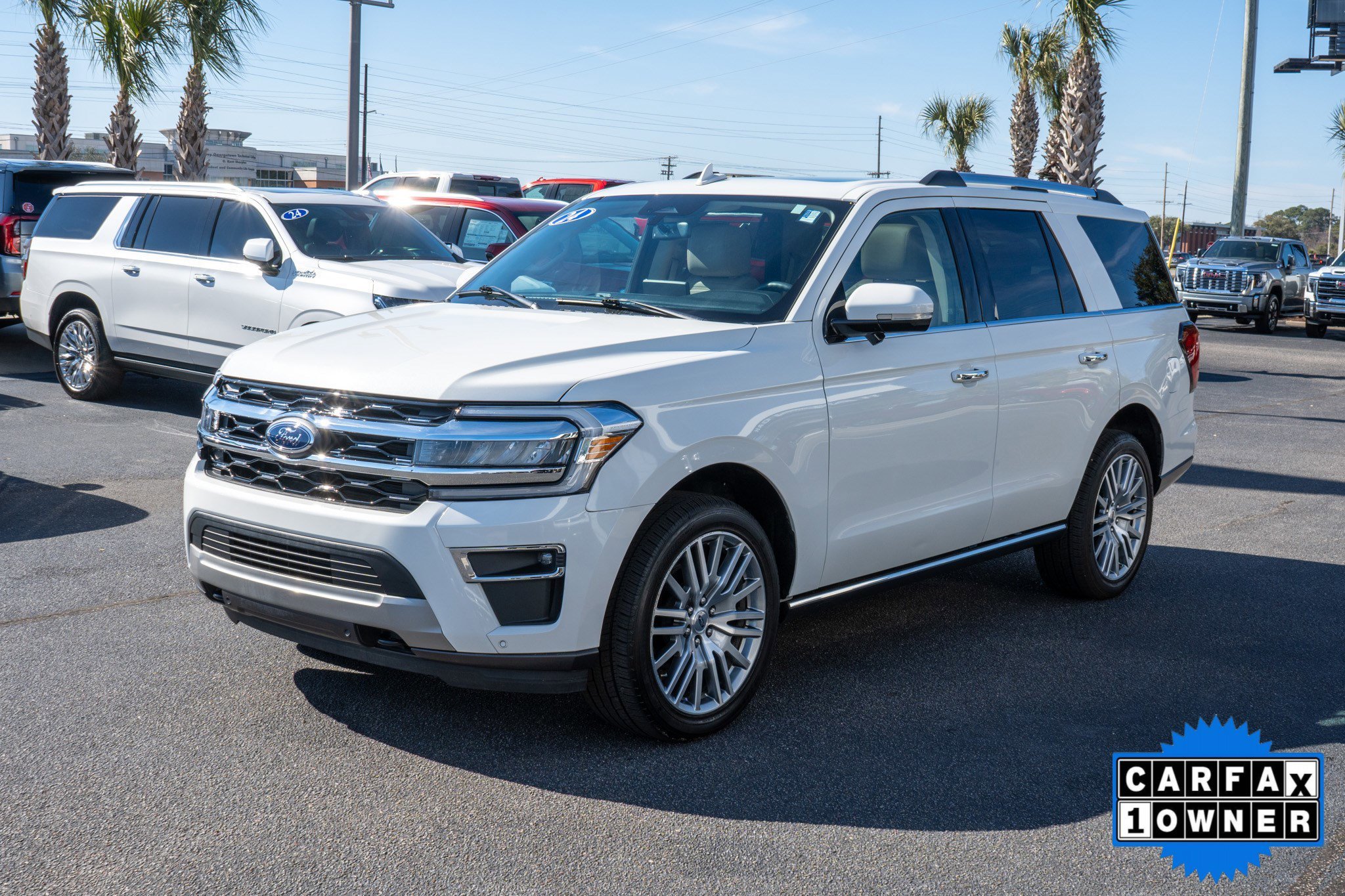 Used 2024 White Ford Limited image 7