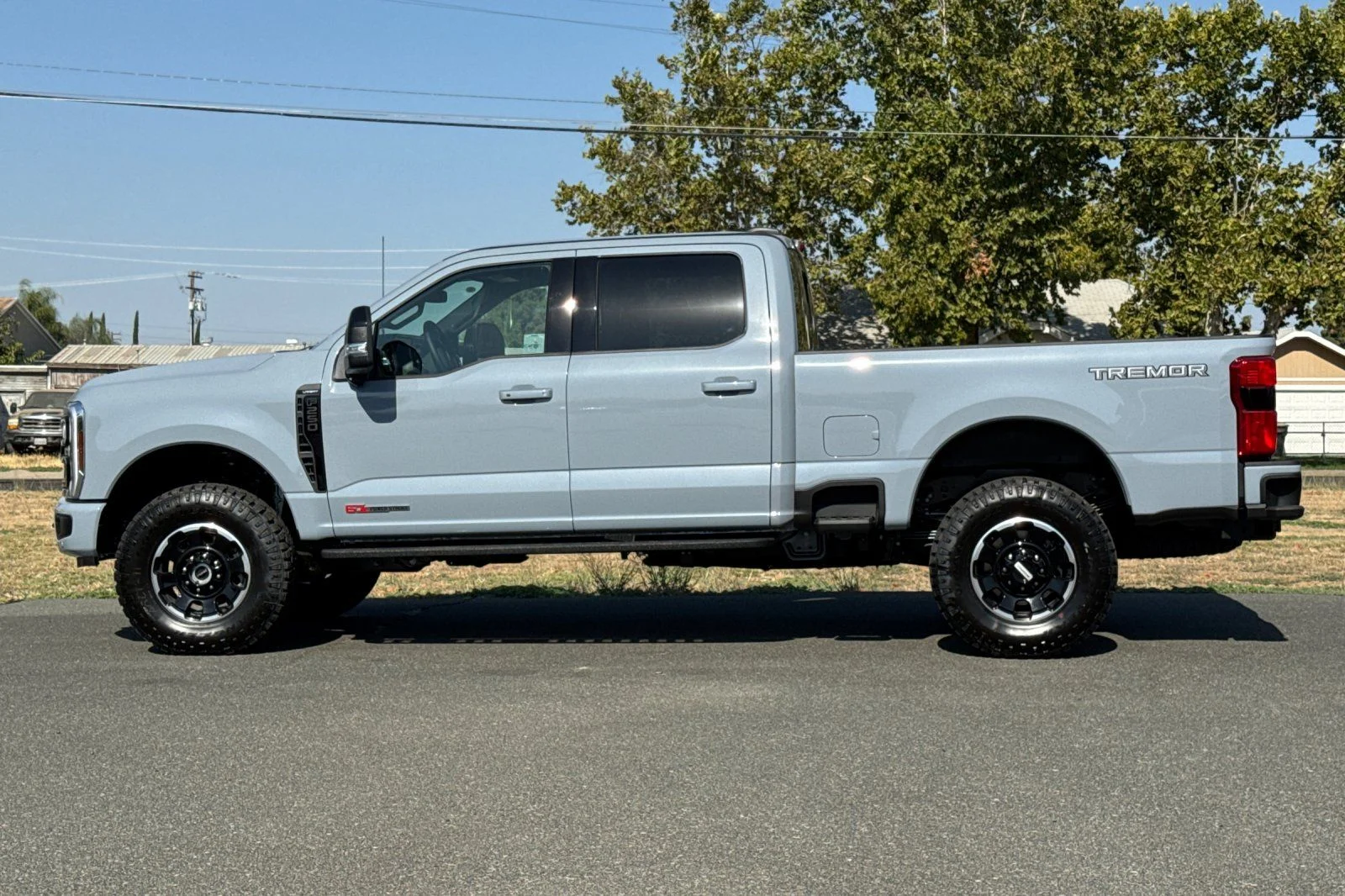 New 2026 Glacier Gray Metallic Tri-Coat Ford F-250® Lariat® image 8