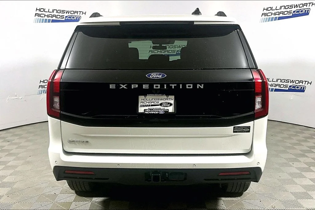 New 2026 Star White Metallic Tri-Coat Ford Active image 4