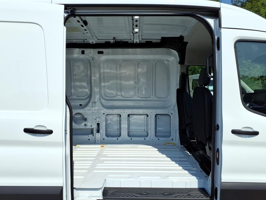 New 2026 Oxford White Ford Cargo Van image 11