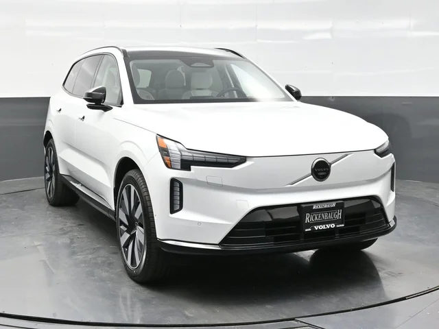 2026 Volvo EX90 Twin Motor Plus