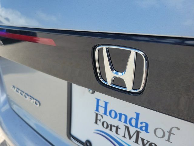 New 2026 Solar Silver Metallic Honda LX image 7