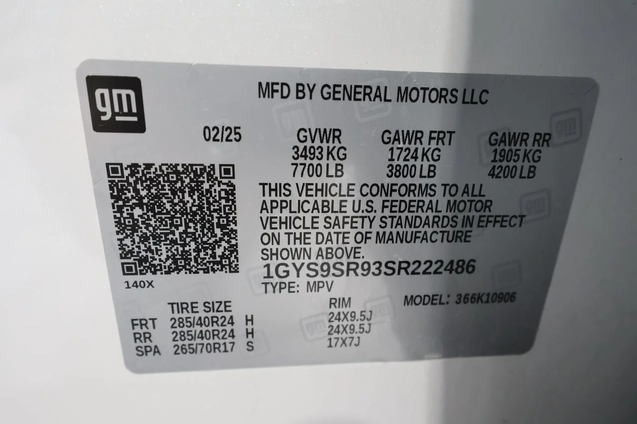 Used 2025 Crystal White Tricoat Cadillac Escalade-V ESV image 35