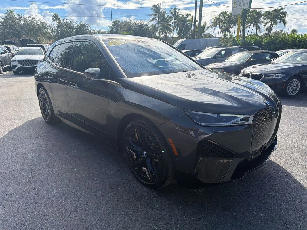 2024 BMW iX Base