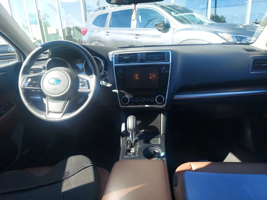 Used 2019 White Subaru 2.5i image 9
