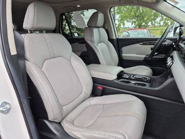Used 2024  Honda Touring image 32