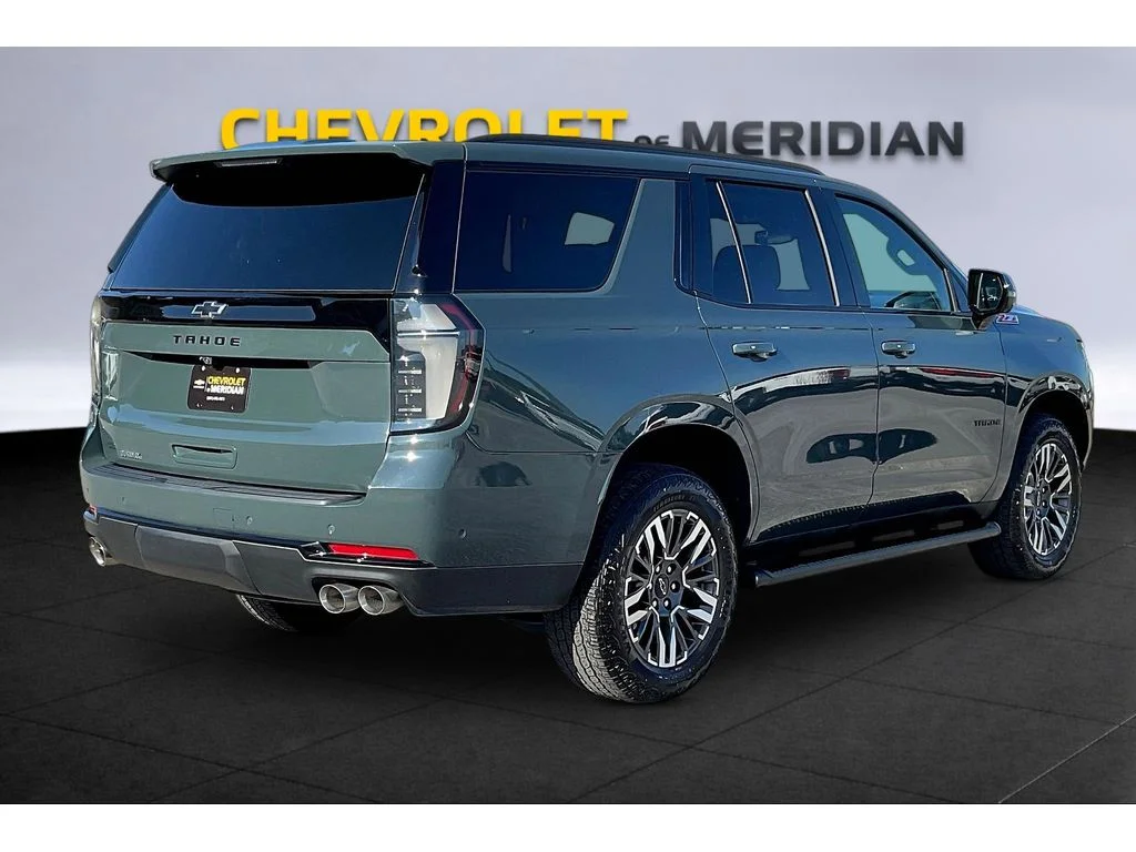 Used 2025 Cypress Gray Chevrolet Z71 image 10