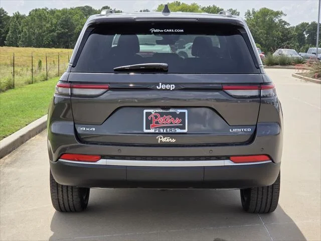 New 2026 Baltic Gray Metallic Clear-Coat Exterior Paint Jeep Limited image 4