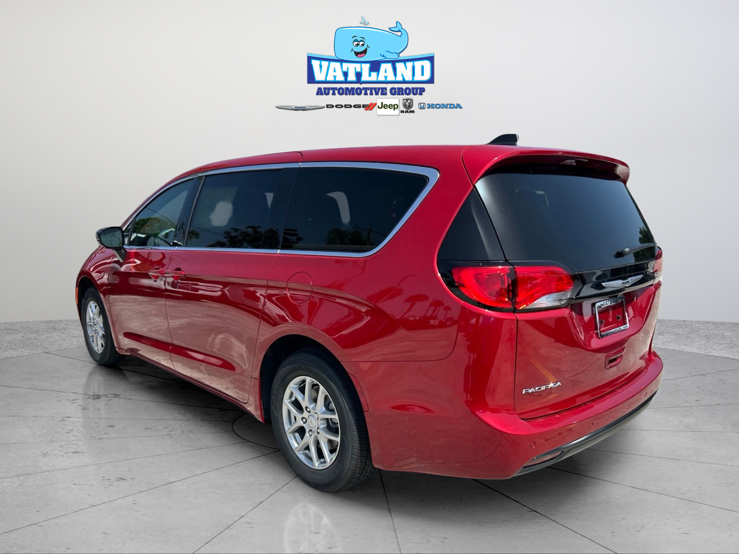 New 2027 Red Hot Pearl-Coat Exterior Paint Chrysler LX image 3