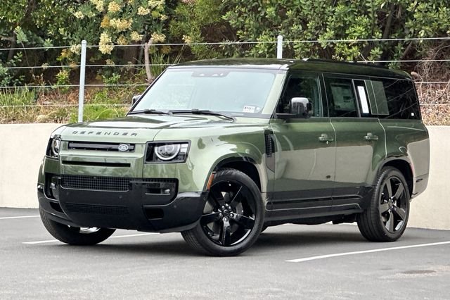 2026 Land Rover Defender 130 X-Dynamic SE