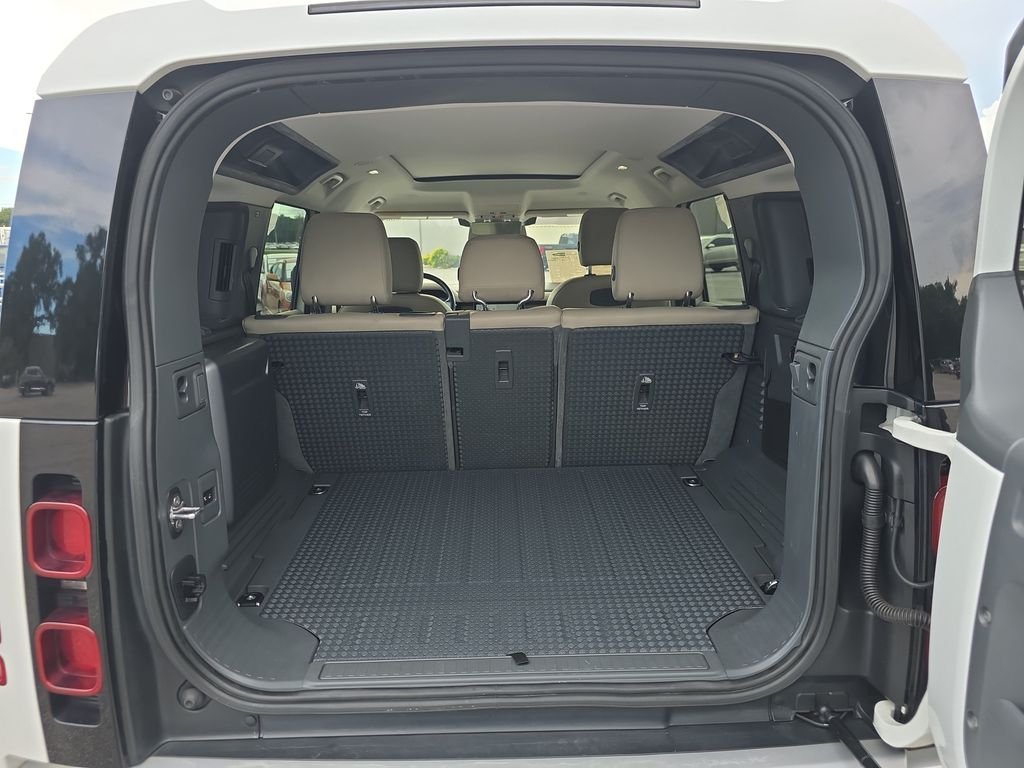 Used 2020 Fuji White Land Rover S image 32