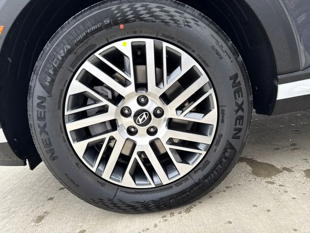 New 2026 Gray Hyundai SEL Premium image 27