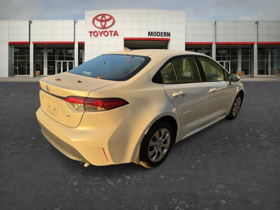 Used 2026 Pearl Toyota LE image 5