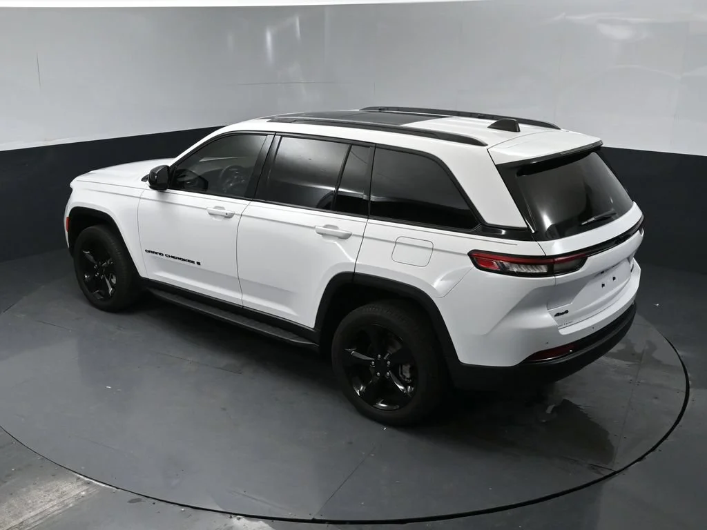 Certified Used 2023 White Jeep Limited image 36