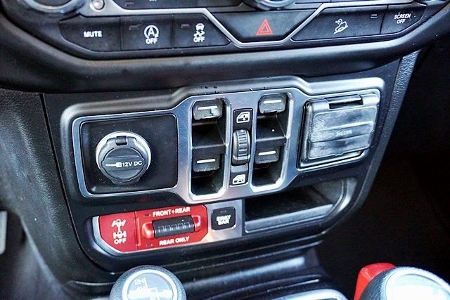 Used 2020 Black Jeep 4-Door Rubicon image 25