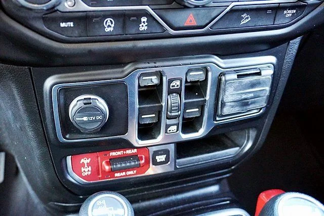 Used 2020 Black Jeep Unlimited Rubicon image 25