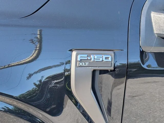 Used 2023 Black Metallic Ford XLT image 5