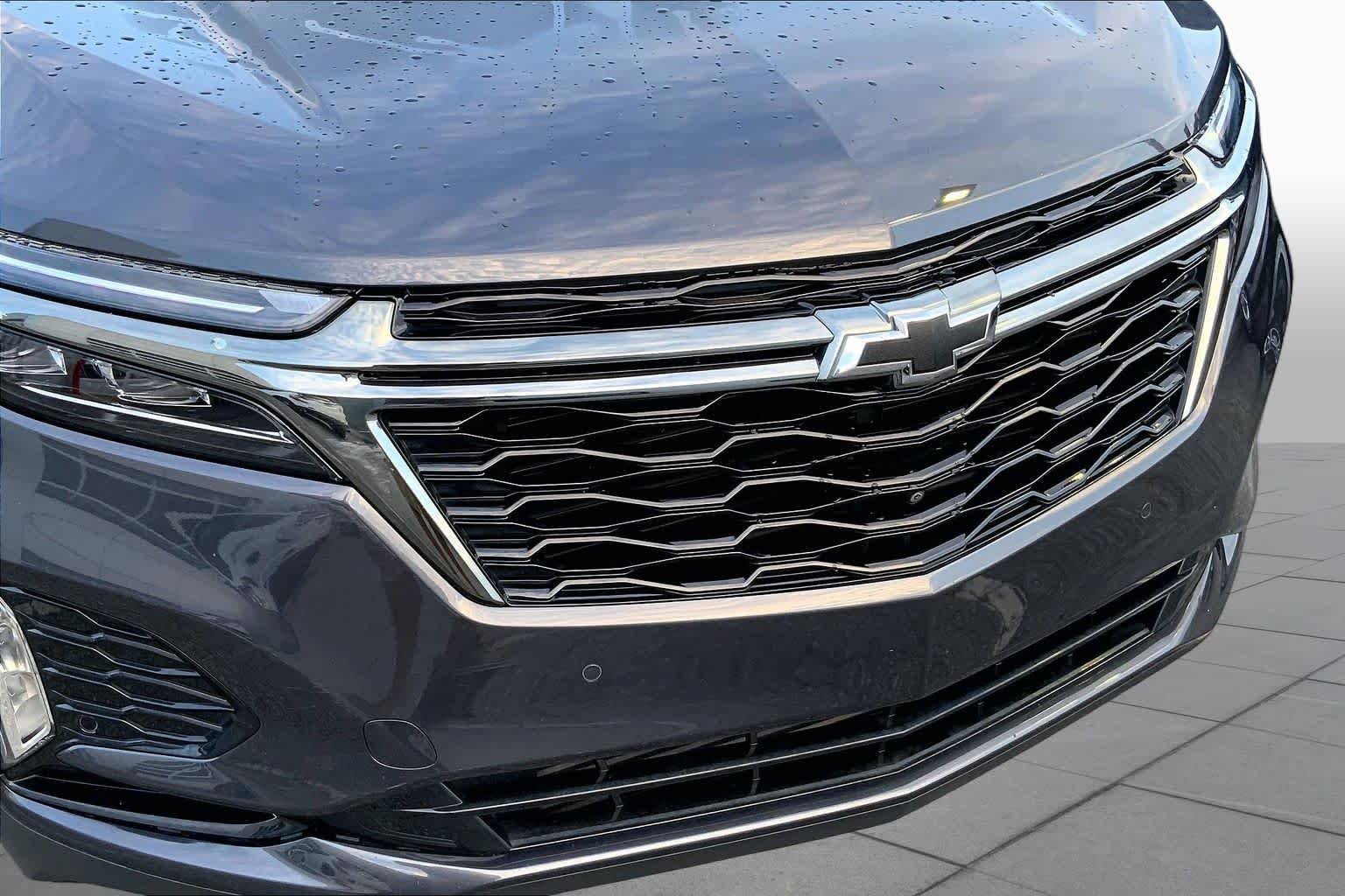 Used 2022 Iron Gray Metallic Chevrolet Premier image 27