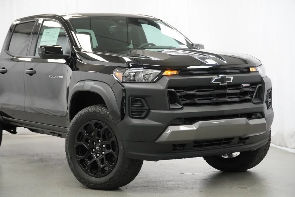 New 2026 Black Chevrolet Trail Boss image 9