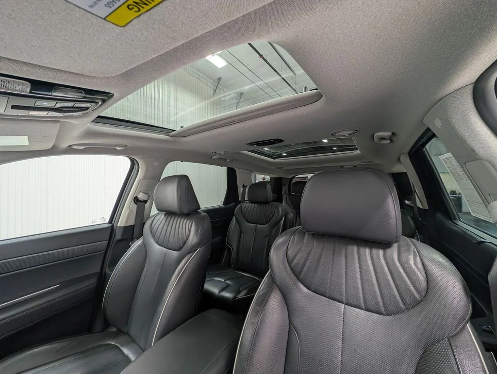 Certified Used 2024 Moonlight Cloud Hyundai Limited image 15