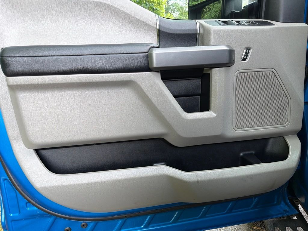 Used 2020 Blue Metallic Ford XLT image 26