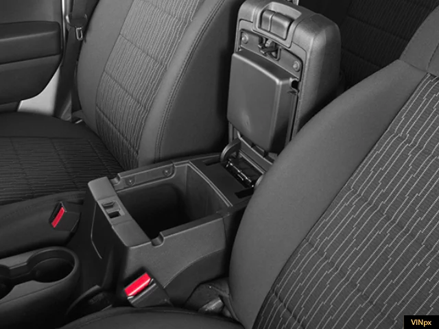Used 2013 Dune Clear Coat Jeep Sahara image 13