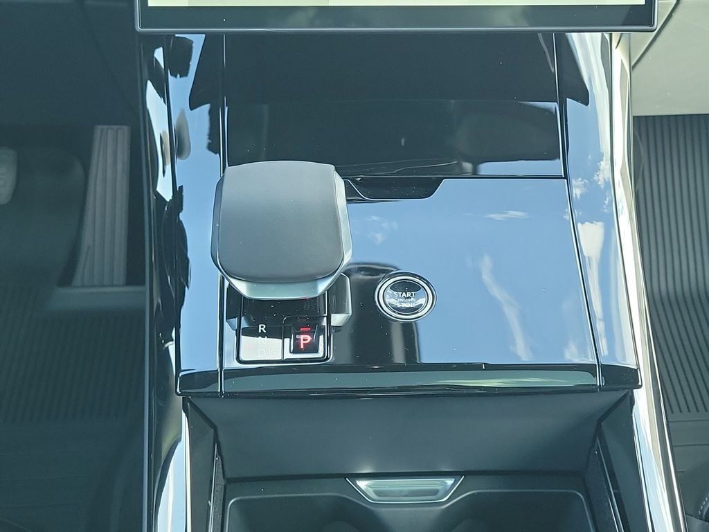 New 2027 Firenze Red Land Rover SE image 20