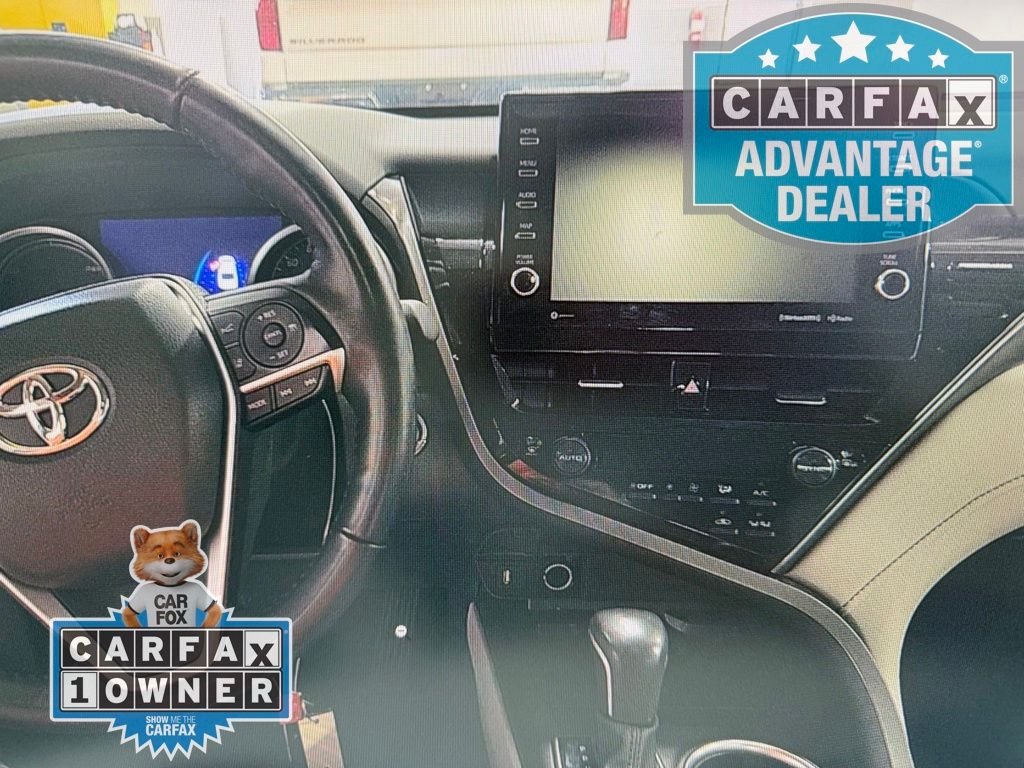 Used 2024  Toyota Hybrid XLE image 4