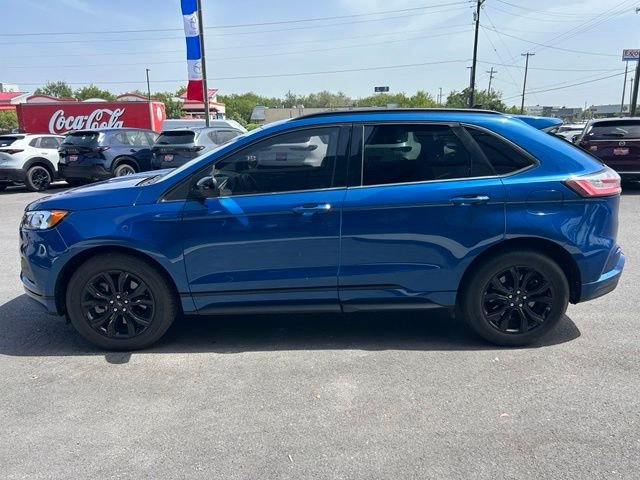 Used 2024 Blue Ford SE image 4