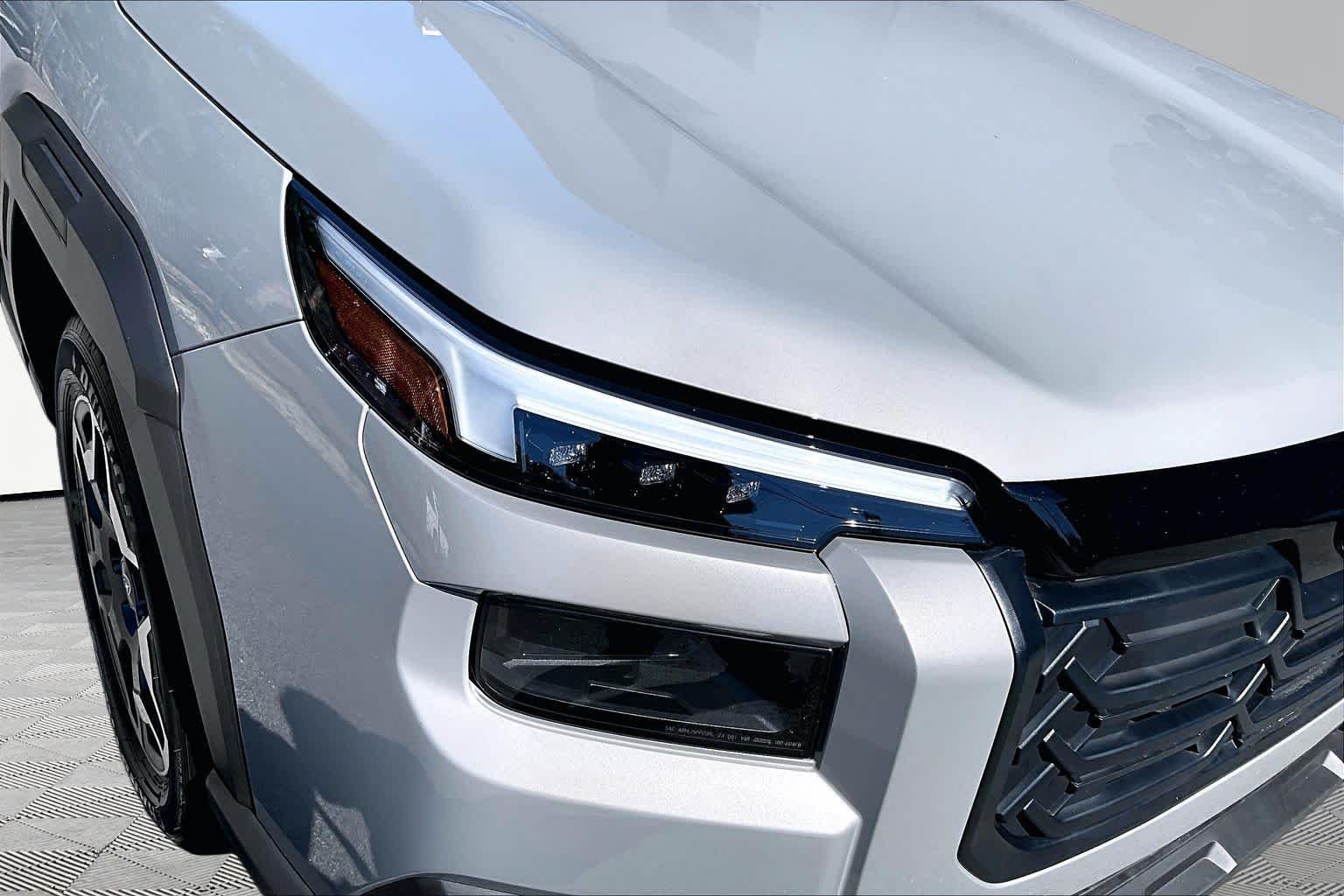 Used 2026 River Rock Pearl Subaru Touring image 53