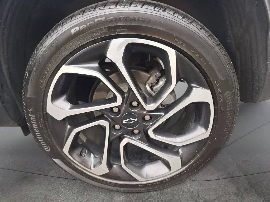 Used 2025 Blue Chevrolet 2RS image 32