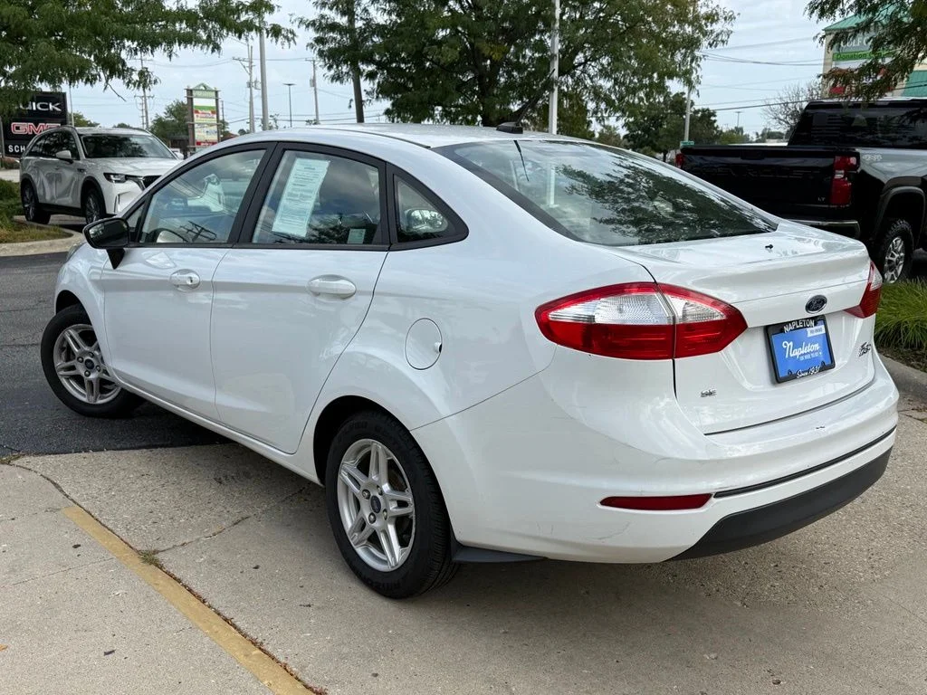 Used 2019 White Ford SE image 5
