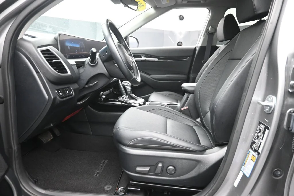 Certified Used 2024 Gray Kia EX image 16